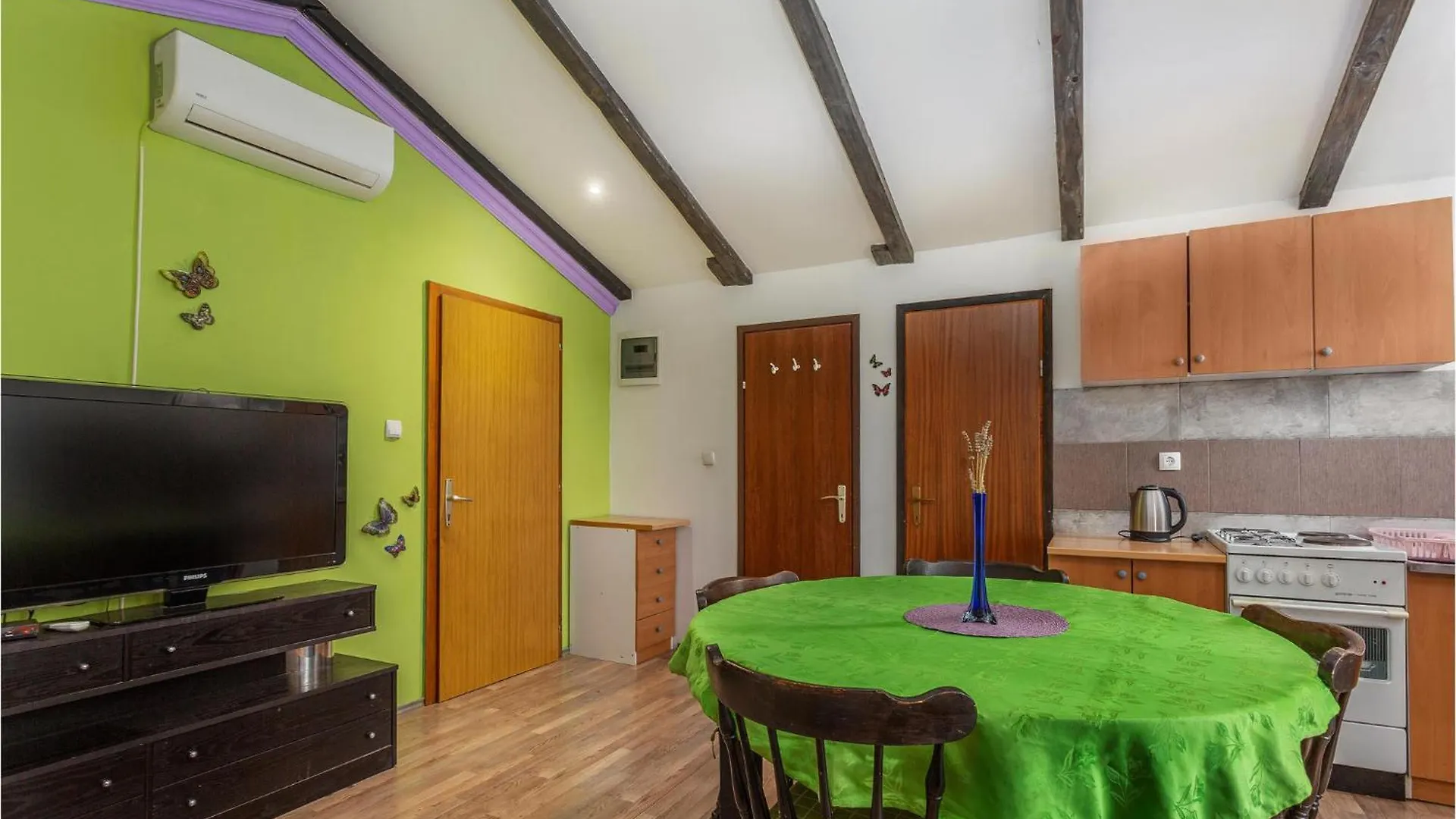 2 Bedroom Amazing Apartment In Njivice
