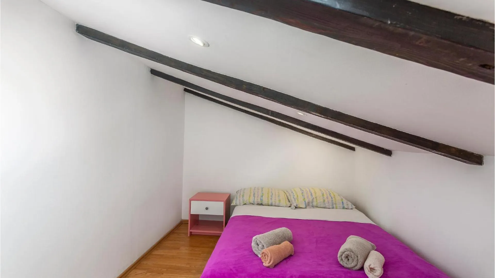 2 Bedroom Amazing Apartment In Njivice Croatia