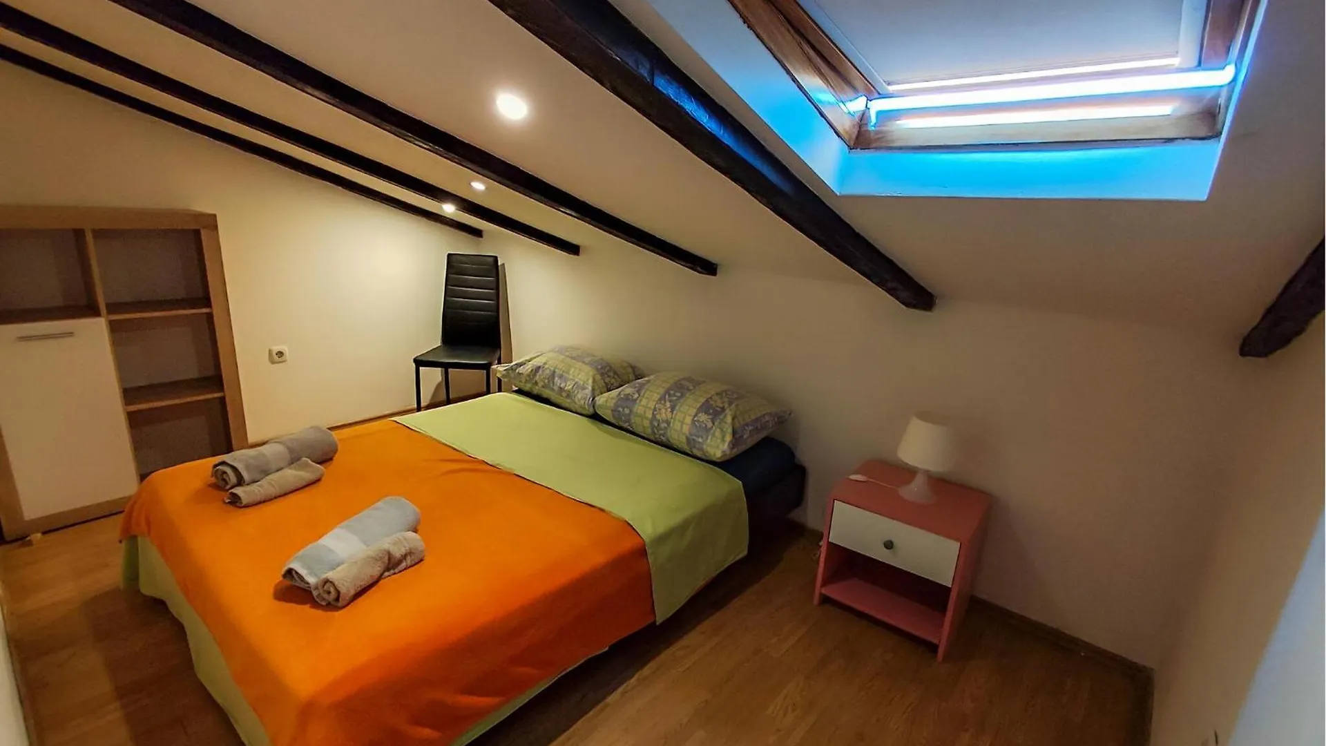 2 Bedroom Amazing Apartment In 니바이스 크로아티아