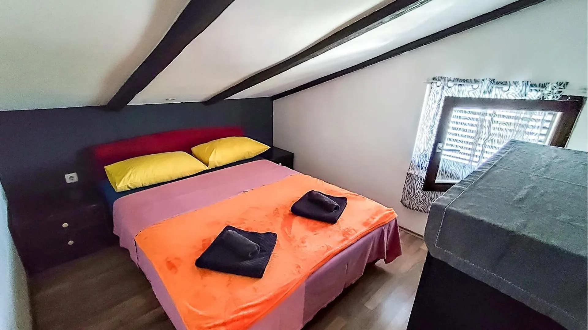 2 Bedroom Amazing Apartment In 니바이스 0*,